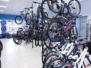 Aide à l’achat de vélos : quels dispositifs locaux existent et qui en bénéficient ?
