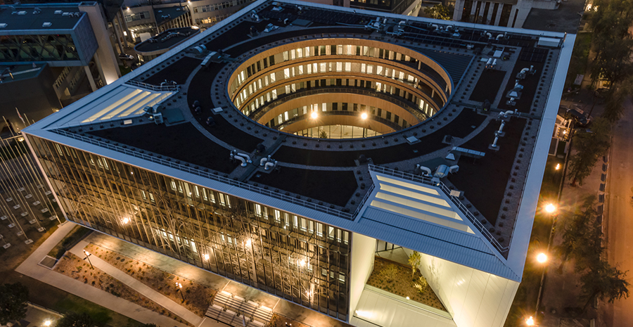 Vue aérienne du CIRC un bâtiment biomimétique